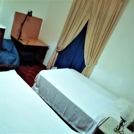 Baleal - Large Near Up To 12 Pax+2 Ch Villa